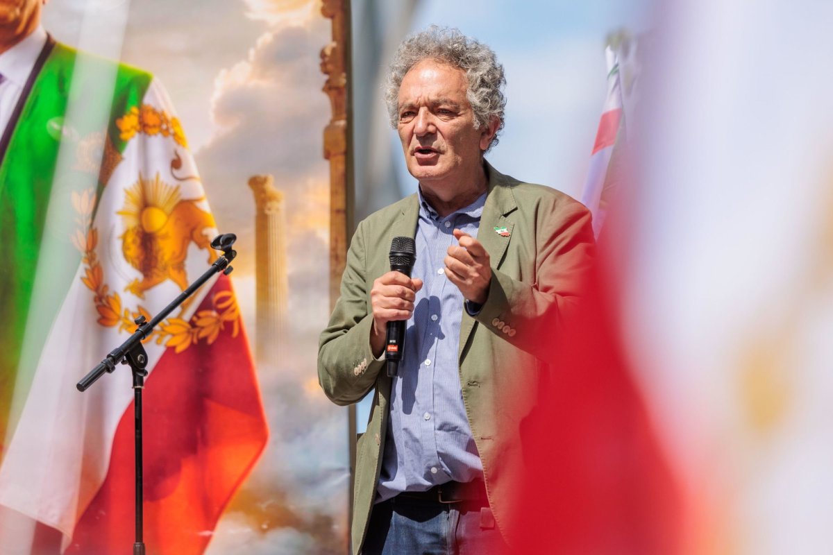 Politics Home | Lord Glasman Wrote A Song For The Exiled Crown Prince Of Iran And Played It To Him